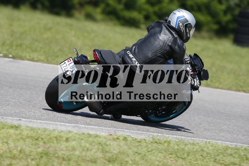 /Archiv-2024/29 12.06.2024 MOTO.CH Track Day ADR/Gruppe gelb/102